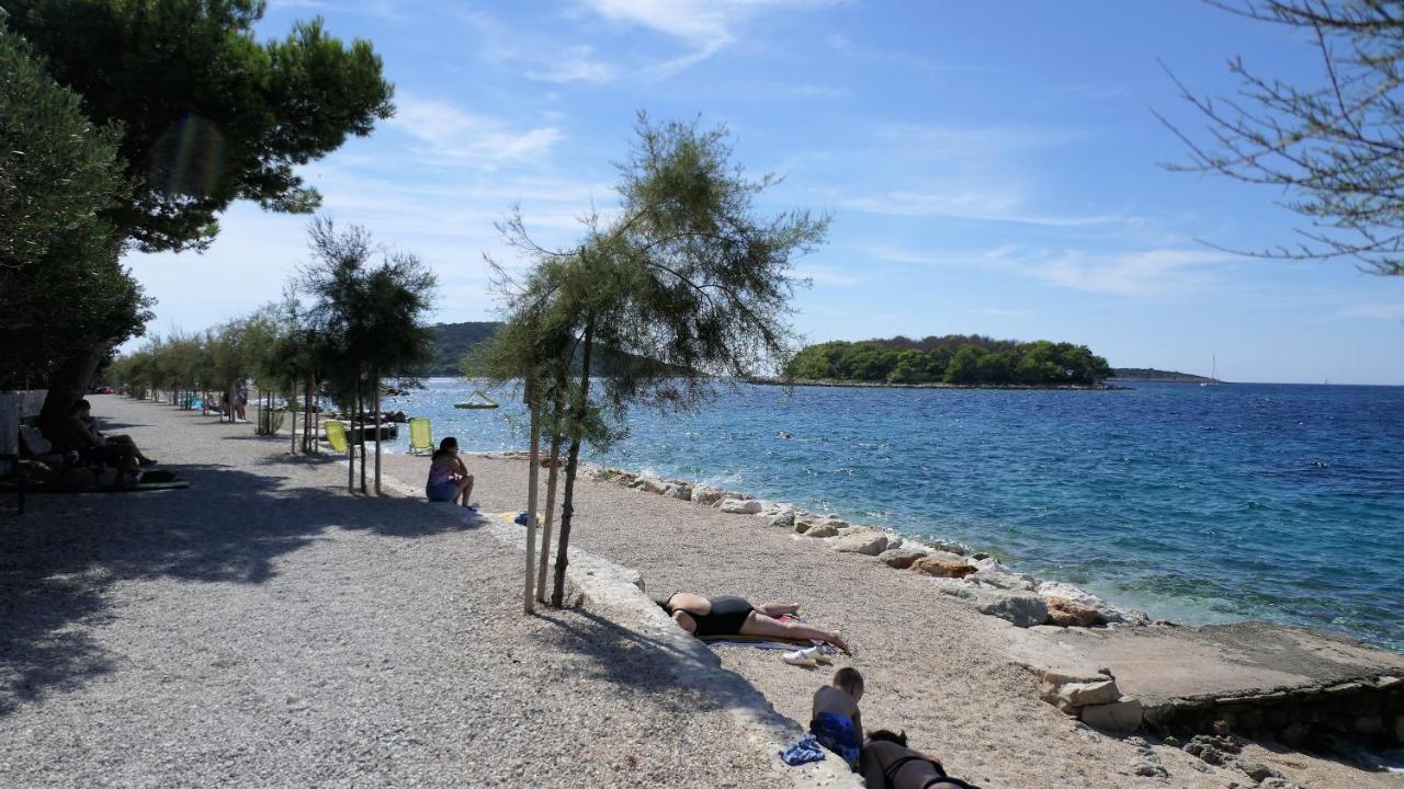 Apartmani Nata Maslinica Bagian luar foto