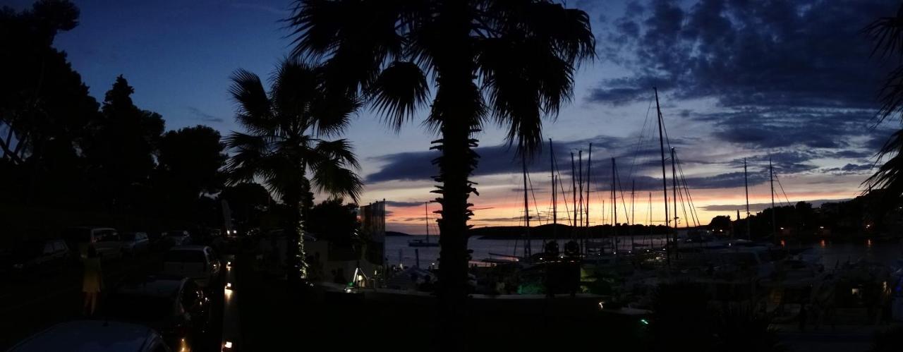 Apartmani Nata Maslinica Bagian luar foto